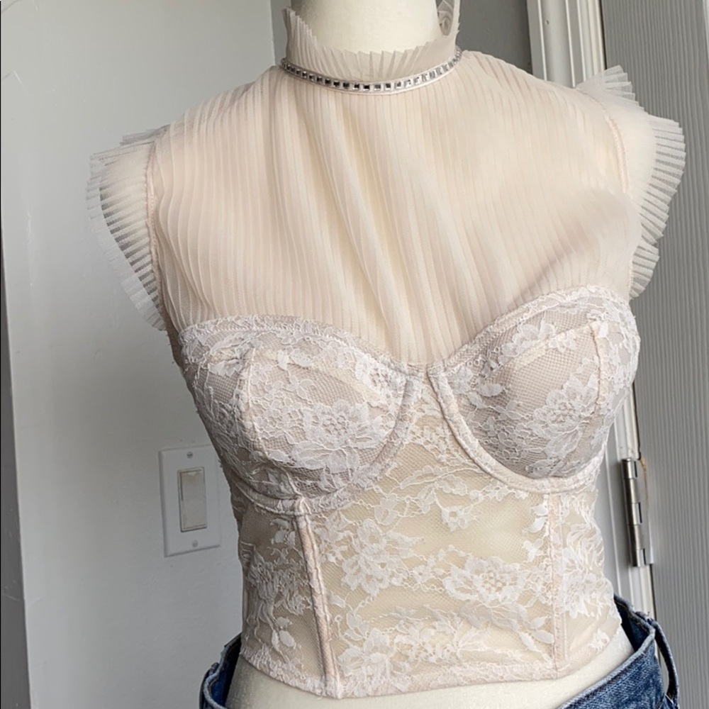 VS